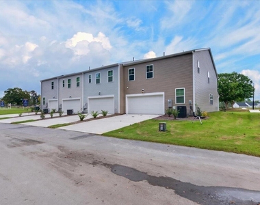 210 Redford Place Drive - Photo Thumbnail 28