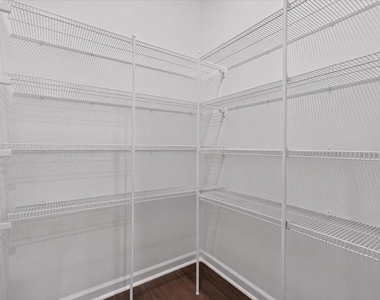210 Redford Place Drive - Photo Thumbnail 9