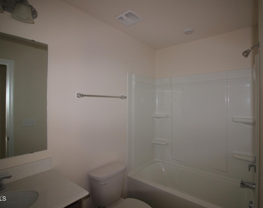1504 Glacier Drive - Photo Thumbnail 17
