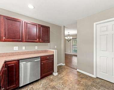 570 Buchanan Road - Photo Thumbnail 8