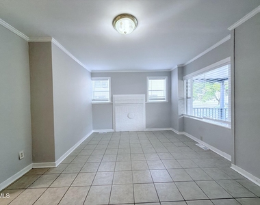 135 N West Street - Photo Thumbnail 9