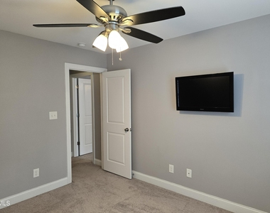 142 Cobalt Creek Way - Photo Thumbnail 19