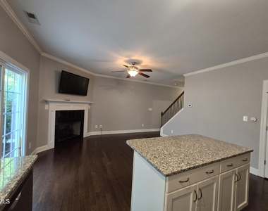 142 Cobalt Creek Way - Photo Thumbnail 4