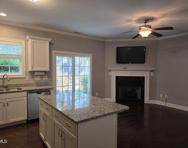 142 Cobalt Creek Way - Photo Thumbnail 5