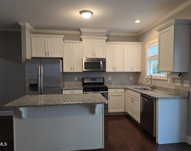 142 Cobalt Creek Way - Photo Thumbnail 3
