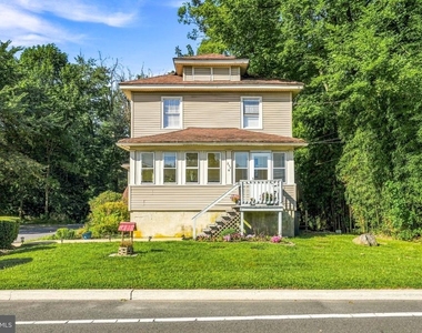 208 Hartford Road - Photo Thumbnail 1
