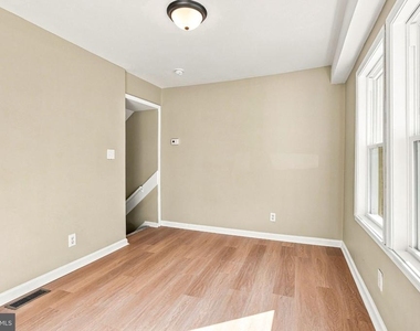 208 Hartford Road - Photo Thumbnail 15