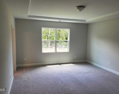 812 Matterhorn Drive - Photo Thumbnail 23