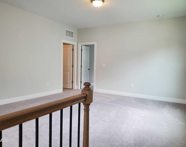 812 Matterhorn Drive - Photo Thumbnail 22