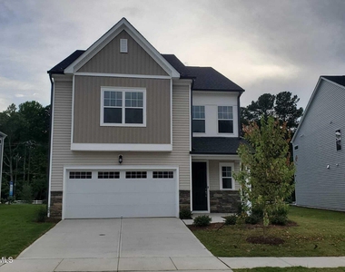 812 Matterhorn Drive - Photo Thumbnail 2