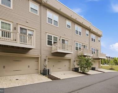 8206 Greenbelt Station Parkway - Photo Thumbnail 48