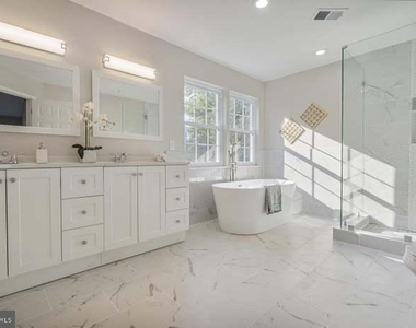 1401 Ora Lea Lane - Photo Thumbnail 18