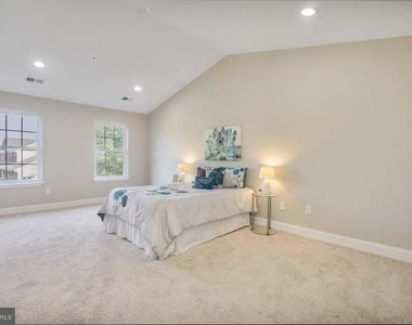 1401 Ora Lea Lane - Photo Thumbnail 17