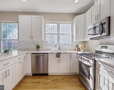 1401 Ora Lea Lane - Photo Thumbnail 1