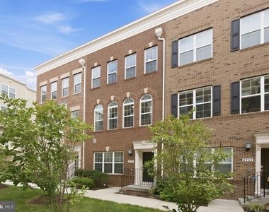 4757 Cherokee Street - Photo Thumbnail 2