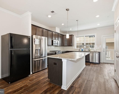 4757 Cherokee Street - Photo Thumbnail 12