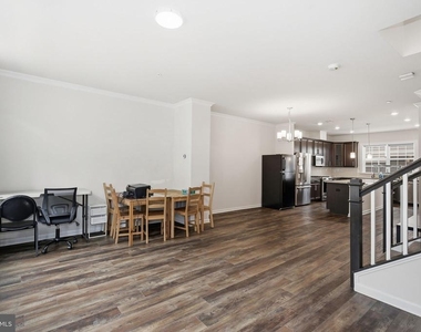 4757 Cherokee Street - Photo Thumbnail 8