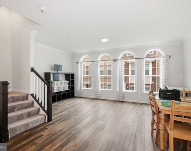 4757 Cherokee Street - Photo Thumbnail 6