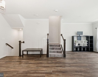 4757 Cherokee Street - Photo Thumbnail 11