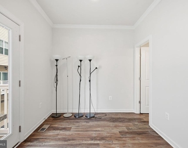 4757 Cherokee Street - Photo Thumbnail 17