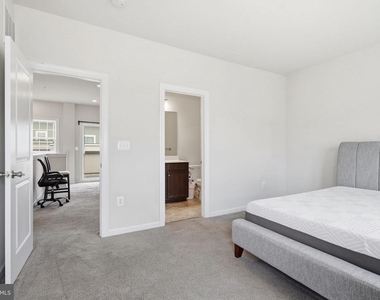4757 Cherokee Street - Photo Thumbnail 34