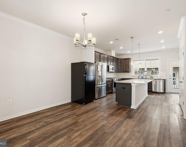 4757 Cherokee Street - Photo Thumbnail 9