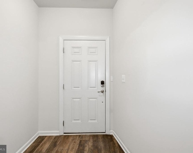 4757 Cherokee Street - Photo Thumbnail 5