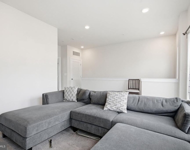 4757 Cherokee Street - Photo Thumbnail 37