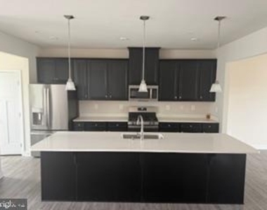 14916 Townshend Avenue - Photo Thumbnail 4