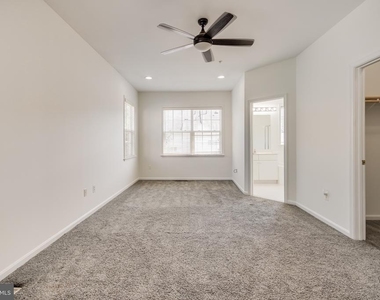 5214 Lynns Retreat Drive - Photo Thumbnail 34