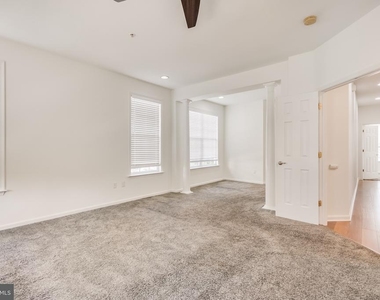 5214 Lynns Retreat Drive - Photo Thumbnail 14
