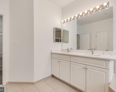 5214 Lynns Retreat Drive - Photo Thumbnail 22