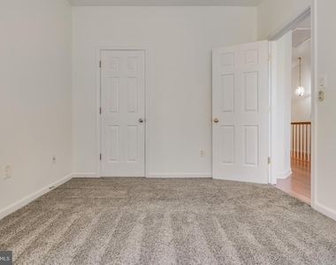 5214 Lynns Retreat Drive - Photo Thumbnail 31
