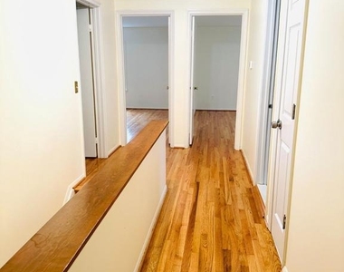 10916 Candlelight Lane - Photo Thumbnail 10