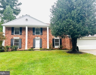 10916 Candlelight Lane - Photo Thumbnail 1