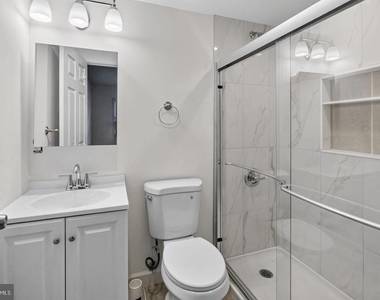 7400 Lakeview Drive - Photo Thumbnail 9