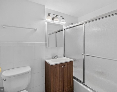 7400 Lakeview Drive - Photo Thumbnail 11
