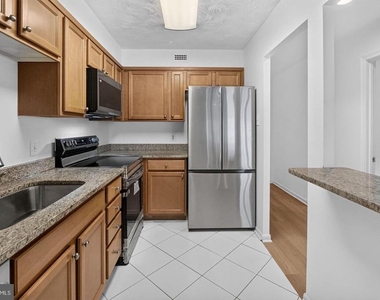 7400 Lakeview Drive - Photo Thumbnail 7