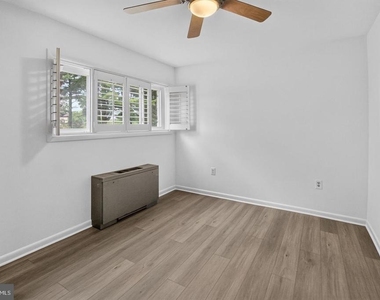 7400 Lakeview Drive - Photo Thumbnail 13