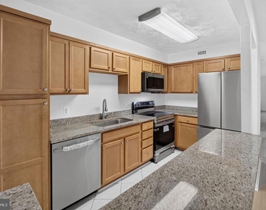 7400 Lakeview Drive - Photo Thumbnail 1