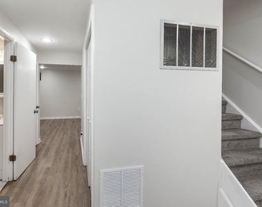 1327 Alderton Lane - Photo Thumbnail 25
