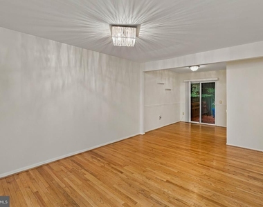 1327 Alderton Lane - Photo Thumbnail 4