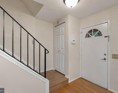 1327 Alderton Lane - Photo Thumbnail 2