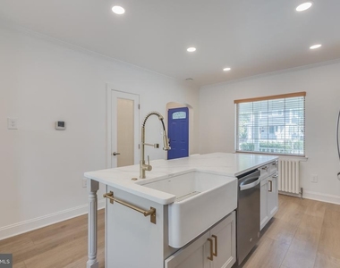 820 Philadelphia Avenue - Photo Thumbnail 4