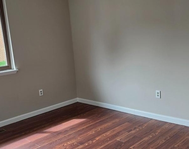5870 Chipwood Court - Photo Thumbnail 12