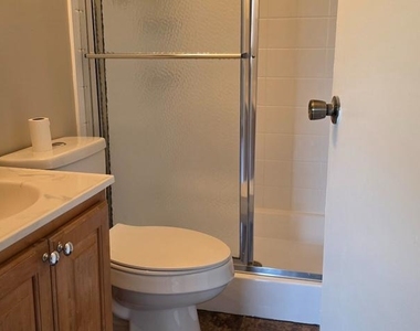 5870 Chipwood Court - Photo Thumbnail 10