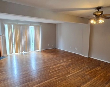 5870 Chipwood Court - Photo Thumbnail 2