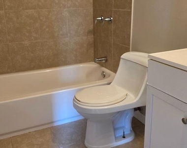 5870 Chipwood Court - Photo Thumbnail 14
