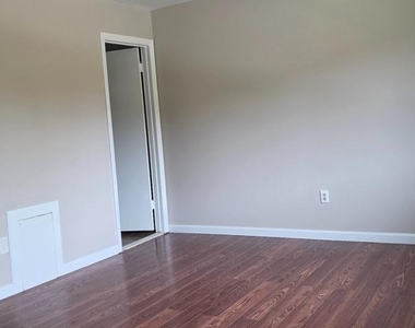 5870 Chipwood Court - Photo Thumbnail 8