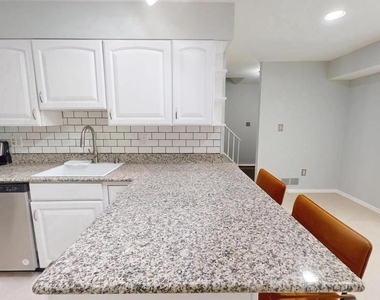 10298 Greek Boy Place - Photo Thumbnail 21